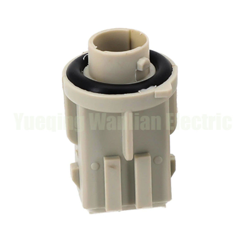 191941669A 2 Pin Car Light Bulb Holders / Bulb Base Socket For Transporter Left Right