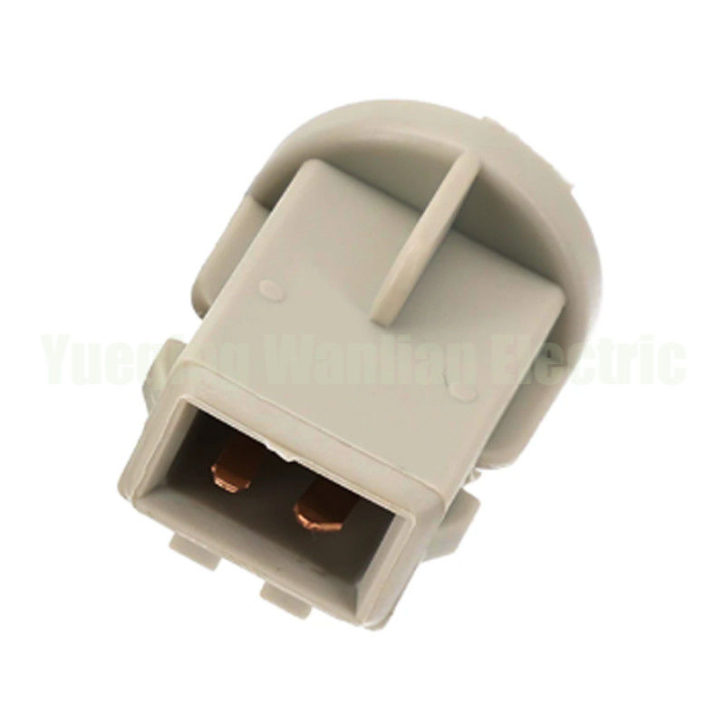 191941669A 2 Pin Car Light Bulb Holders / Bulb Base Socket For Transporter Left Right