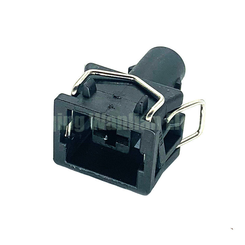 1 Pin 357972771 Automotive connector Wire Harness Socket Car Large Current Power Waterproof Connector